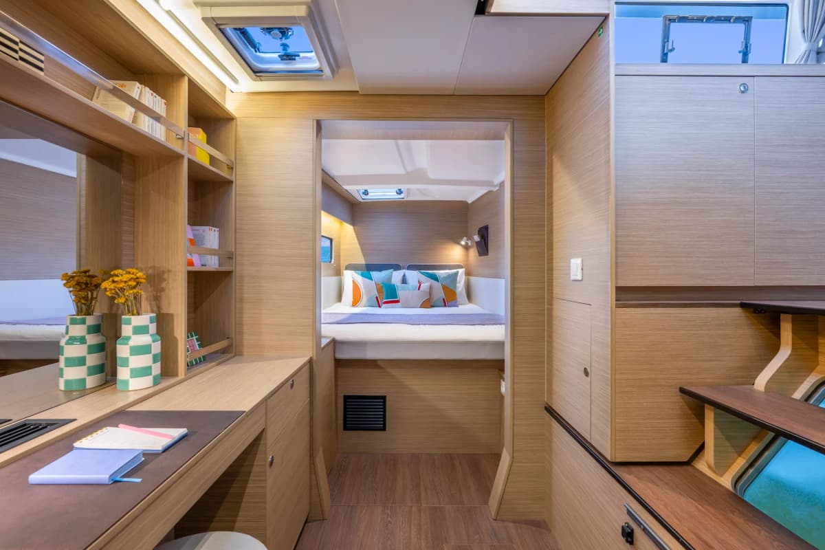 LAGOON 38 INTERIOR (3)