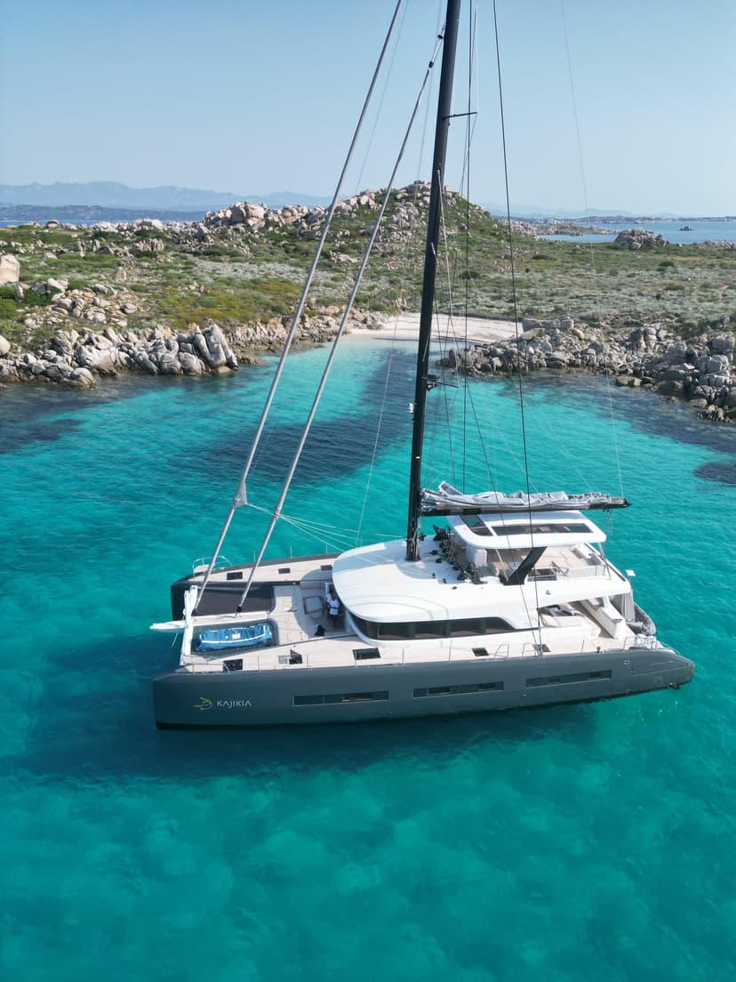 2022 LAGOON 77 ''KAJIKIA''