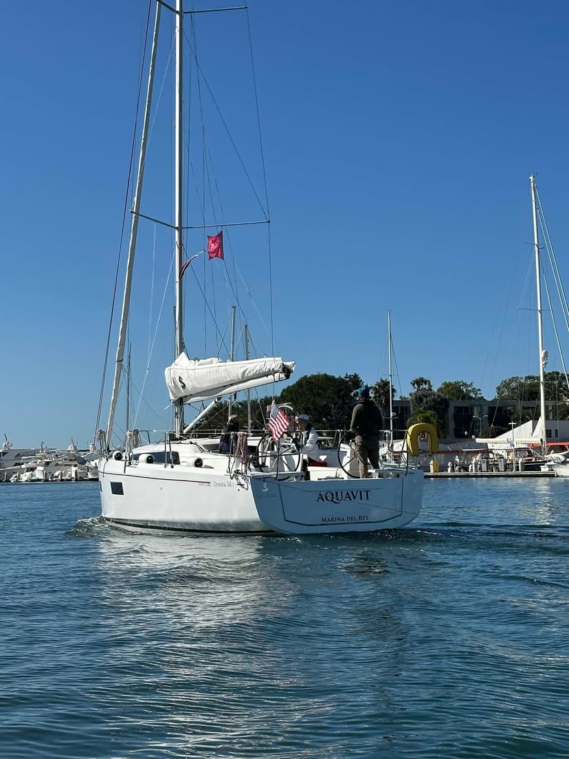 OCEANIS 34.1 "AQUAVIT"