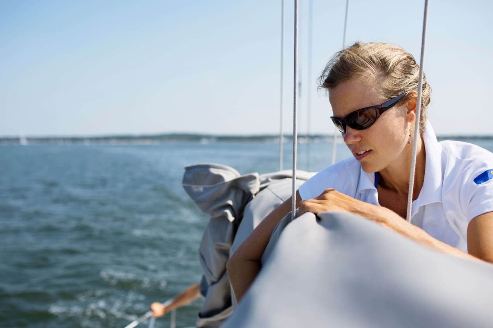 keelboat sailing courses woman